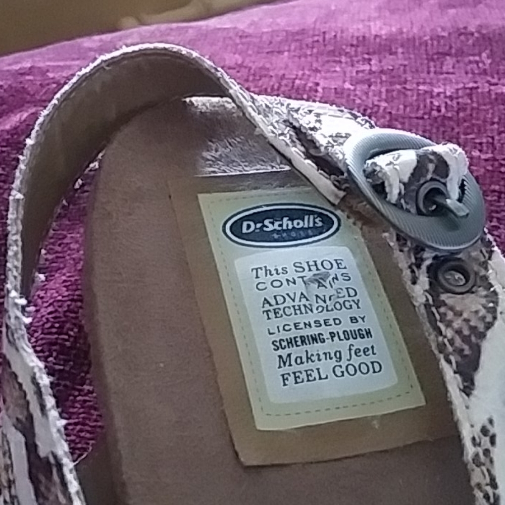 Shoes - Picture 3 of 4
